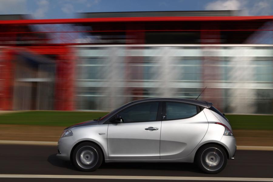  Lancia Ypsilon 2011 года  (фото 9 из 96)